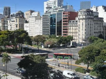 Oficina comercial de 5 ambientes, Recoleta · Alquiler – Oficina en Av Cerrito y Av Santa Fe | Cochera | Vista Abierta