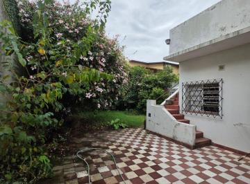 Casa de 3 ambientes, Quilmes · Venta Casa 3 Ambientes Cochera Jardín Quilmes