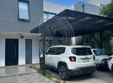 Casa · 170m² · 5 Ambientes · 4 Cocheras · Casa Chacra del Norte II 3 Dorm.