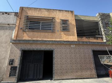 Casa · 410m² · 4 Dormitorios · 2 Cocheras · Casa en Barrio Echeverria
