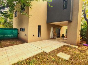 Casa · 108m² · 5 Ambientes · 2 Cocheras · Casa en Funes