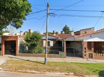 Casa · 75m² · 4 Ambientes · 1 Cochera · Venta Casa 2 Dorm. - Mosconi 3300 - Acindar.