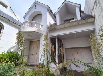 Casa · 490m² · 8 Ambientes · 3 Cocheras · Venta Casa Reciclar Apta Lote Constructora