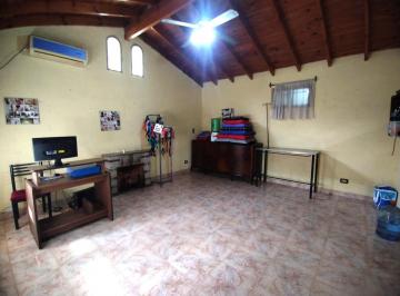 Casa · 120m² · 4 Dormitorios · 2 Cocheras · Venta Casa 6 Ambientes Longchamps