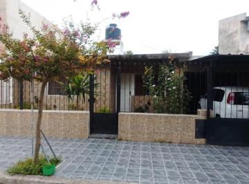 Casa Venta 250m² de 4 ambientes · Los Platanos Casa Venta 3 Dor Buena Zona