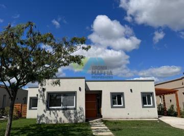 Casa · 120m² · 4 Ambientes · 1 Cochera · Venta de Casa en Una Planta Lote Interno - Santa Emilia Pilar del Este