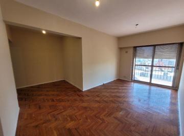 Departamento de 4 ambientes, Quilmes · Departamento 4 Ambientes - Quilmes Centro, Garibaldi Al 200