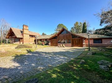 Casa · 350m² · 7 Ambientes · 3 Cocheras · Casa en Venta en golfer'S, Pilar Gba Norte