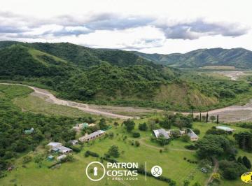 Quinta vacacional · 1000m² · 9 Dormitorios · Venta Chacra Salta