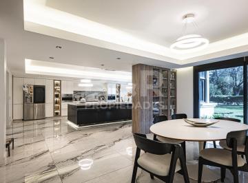 Casa · 800m² · 8 Ambientes · 10 Cocheras · Casa en Venta Highland Park Country Club, Pilar - 6 Lotes - Cancha Tenis - Reciclada