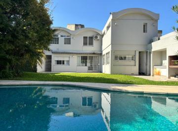 Casa · 312m² · 7 Ambientes · 5 Cocheras · Muy Buena Casa en Acas. - El Cano/rio