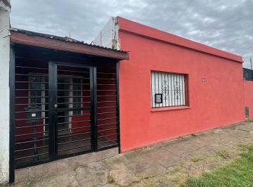 Casa de 3 ambientes, Berazategui · Casa con 2 Dorm. Berazategui
