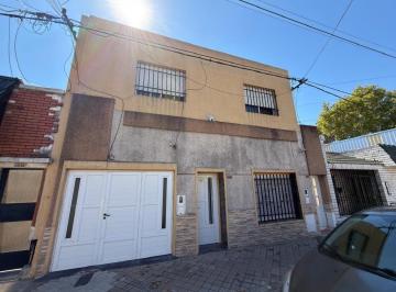 Casa · 171m² · 3 Ambientes · Marcos Paz 4900, Dos Propiedades Independientes.
