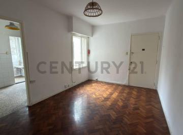Departamento · 51m² · 3 Ambientes · Departameto 3 Ambientes Al Lateral en Venta - San Telmo