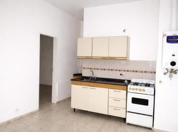 Departamento · 48m² · 2 Ambientes · Inversión con Retorno Asegurado - Departamento de 1 Dormitorio con Patio