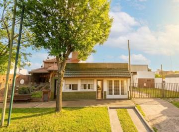 PH · 64m² · 3 Ambientes · 1 Cochera · Departamento PH en Venta en La Plata, G. B. a. Zona Sur