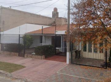 Casa de 4 ambientes, Córdoba · Se Vende Casa de 3 Dorm. en Colinas de Velez Sarfield!