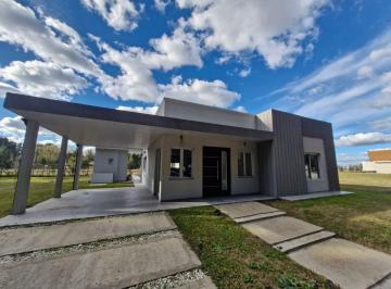 Casa · 169m² · 4 Ambientes · 3 Cocheras · Casa Venta en Lares de Canning