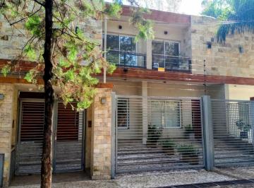 PH · 87m² · 3 Ambientes · 1 Cochera · PH en Barrio Parque Leloir