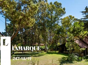 Casa · 836m² · 3 Ambientes · 1 Cochera · 247 - 18/19 Corbeta Neptuno Esquina Pinzon