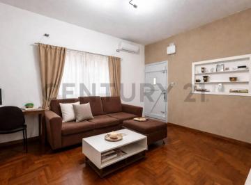 Casa · 120m² · 3 Ambientes · Casa en Venta de 3 Amb con Pileta en Bella Vista en Una Planta