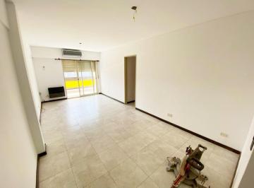 Departamento · 78m² · 3 Dormitorios · Departamento en Venta de 3 Dorm., Sobre Calle San Martin, Amplitud y Luminosidad