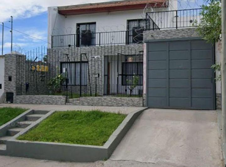Casa · 300m² · 6 Ambientes