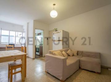 Departamento · 44m² · 3 Ambientes · Departamento en Venta en La Plata de Dos Dorm.