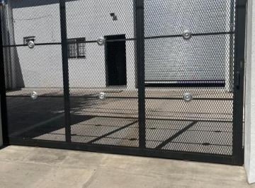 Bodega-Galpón · 210m² · Impecable Galpon