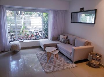 Casa · 215m² · 4 Ambientes · 1 Cochera · Casa - Barrio Vicente López