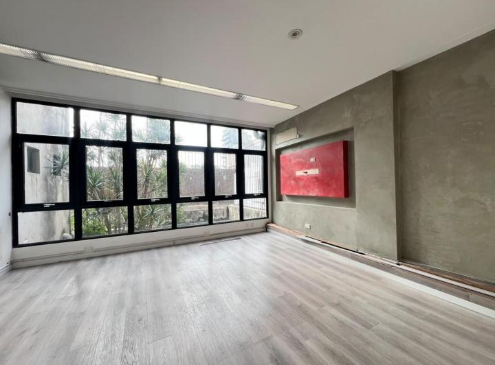 Oficina comercial · 215m² · 1 Ambiente