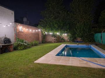 Casa · 129m² · 4 Ambientes · 1 Cochera · Venta Casa en Vicenzo Grande