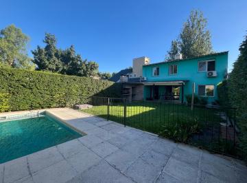 Casa · 120m² · 4 Ambientes · 1 Cochera · Casa en Bella Vista