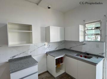 Casa · 142m² · 9 Ambientes · 2 Cocheras · Casa a La Venta 2 Dorm., 2 Cuadras Bv Los Granaderos