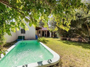 GIU-GIU-335_2 · Lote 300 m² - 2 Dorm. Jardin y Piscina