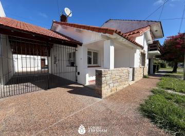 FRENTE · Venta Dos Casas en Block Barrio Las Avs