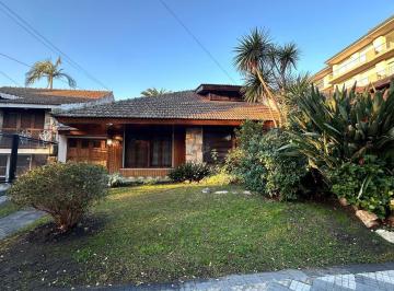 Casa · 150m² · 5 Ambientes · 4 Cocheras · Casa en Venta en Monte Grande