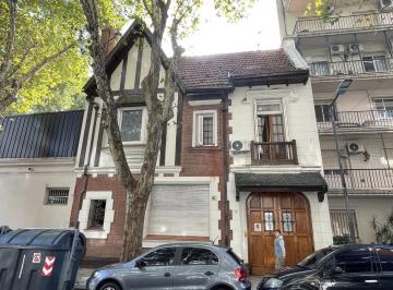 Casa · 315m² · 8 Ambientes · 2 Cocheras · Venta - Casa en Belgrano 5 Ambientes C/ Dep.