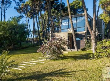 Casa · 161m² · 4 Ambientes · Venta - Casa 4 Amb - Pinamar - Nayades - Pileta