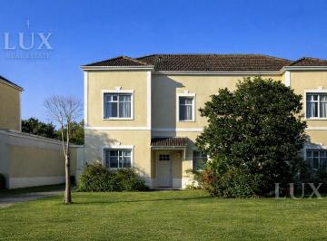Casa · 154m² · 5 Ambientes · 2 Cocheras · Casa 5 Ambientes con Parque y Pileta de 4 Ambientes en Venta en Portezuelo, Nordelta. Apto Credito