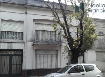 Casa · 163m² · 6 Ambientes · 3 Cocheras · Casa PH en Planta Alta
