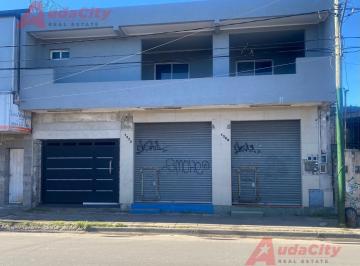 Casa · 285m² · 5 Ambientes · 2 Cocheras · Venta de Casa 5 Ambientes en Ituzaingó, con 2 Locales Comerciales