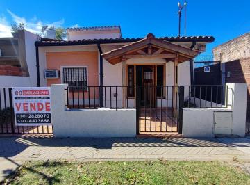Casa · 147m² · 4 Ambientes · 1 Cochera · Casa 3 Dorm. en Venta Zona Norte Rosario