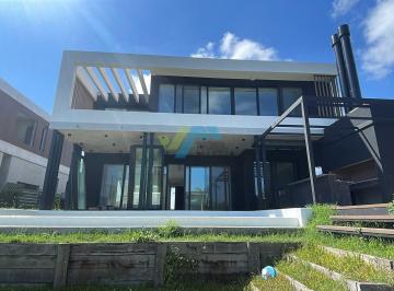 Casa · 446m² · 6 Ambientes · 2 Cocheras · Casa en Venta en El Yacht, Nordelta, Tigre