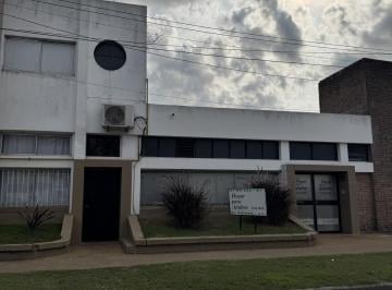 Casa · 300m² · 6 Ambientes · 1 Cochera · Casa en Venta en City Bell