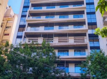 Departamento · 55m² · 3 Ambientes · Departamento en Venta, San Cristóbal de 3 Ambientes Al Frente, Balcon y Patio. Full Amenities