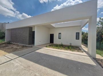 Casa · 138m² · 4 Ambientes · 2 Cocheras · Casa en Venta en La Alameda Canning