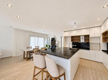 Casa · 138m² · 4 Ambientes · 2 Cocheras · Casa en Venta en La Alameda Canning