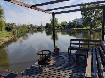 Casa · 120m² · 5 Ambientes · 4 Cocheras · Temporada San Benito a Laguna Disponible Enero y Febrero. Muelle