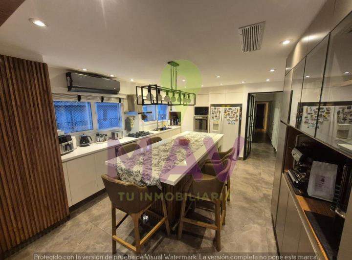 Departamento · 250m² · 6 Ambientes · 1 Cochera
